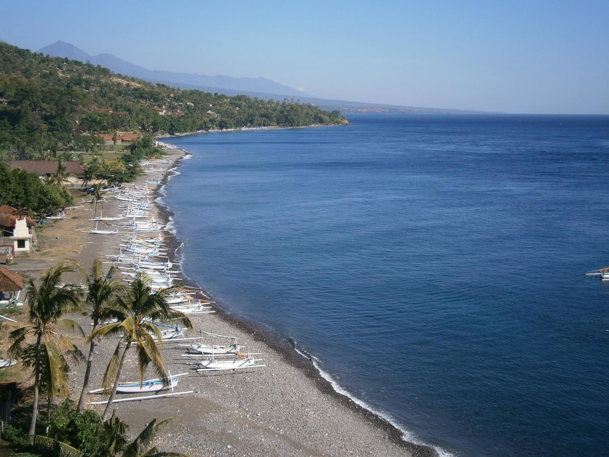 Waenis Sunset View Hotel And Restaurant, Amed, Bali Exterior foto