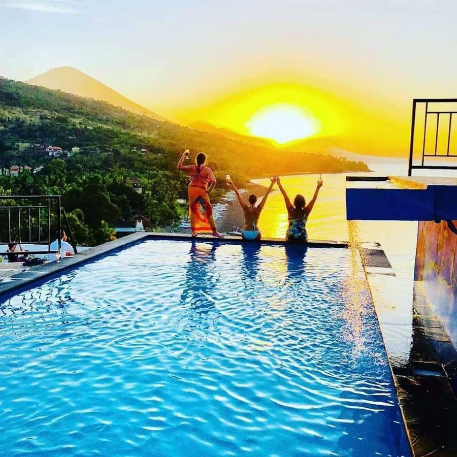 Waenis Sunset View Hotel And Restaurant, Amed, Bali Exterior foto