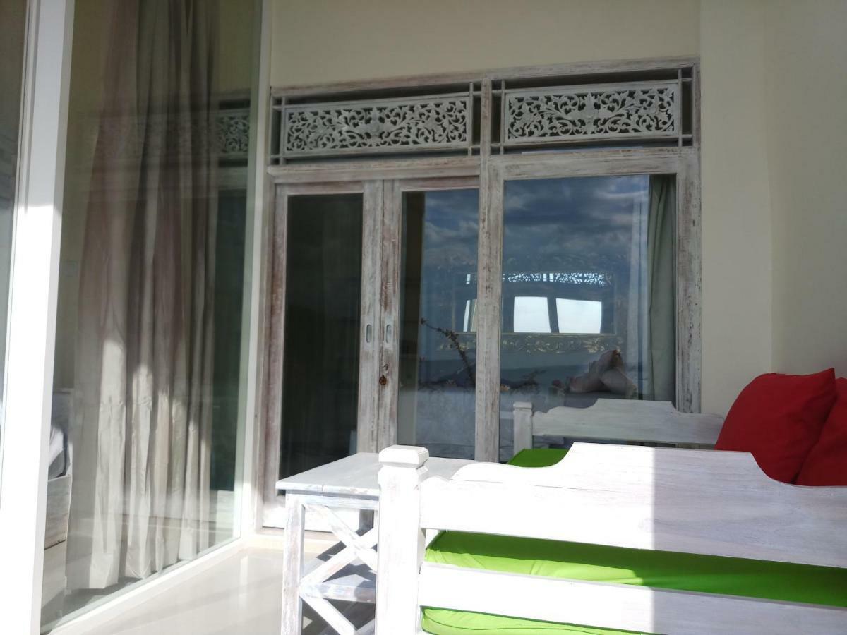 Waenis Sunset View Hotel And Restaurant, Amed, Bali Exterior foto