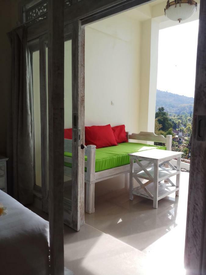 Waenis Sunset View Hotel And Restaurant, Amed, Bali Exterior foto