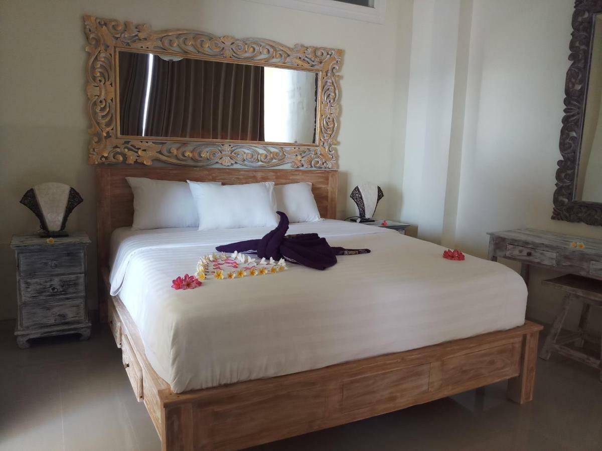 Waenis Sunset View Hotel And Restaurant, Amed, Bali Exterior foto